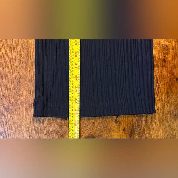 St John Navy Ribbed Pants with Small Slit on Both Legs - Picture 9 of 10